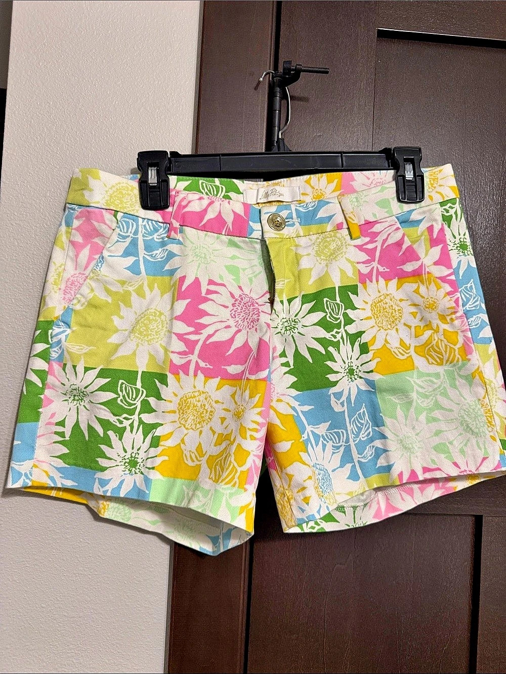 Lilly Pulitzer Weekender Shorts Floral Shorts in Pink & Green Size 4 NWT